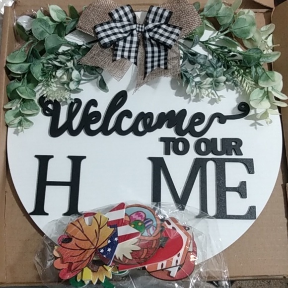 WELCOME TO OUR HOME WHITE INTERCHANGEABLE WOODEN SIGN DOORKNOCKER SIZE 12x12 NWT - Picture 10 of 11